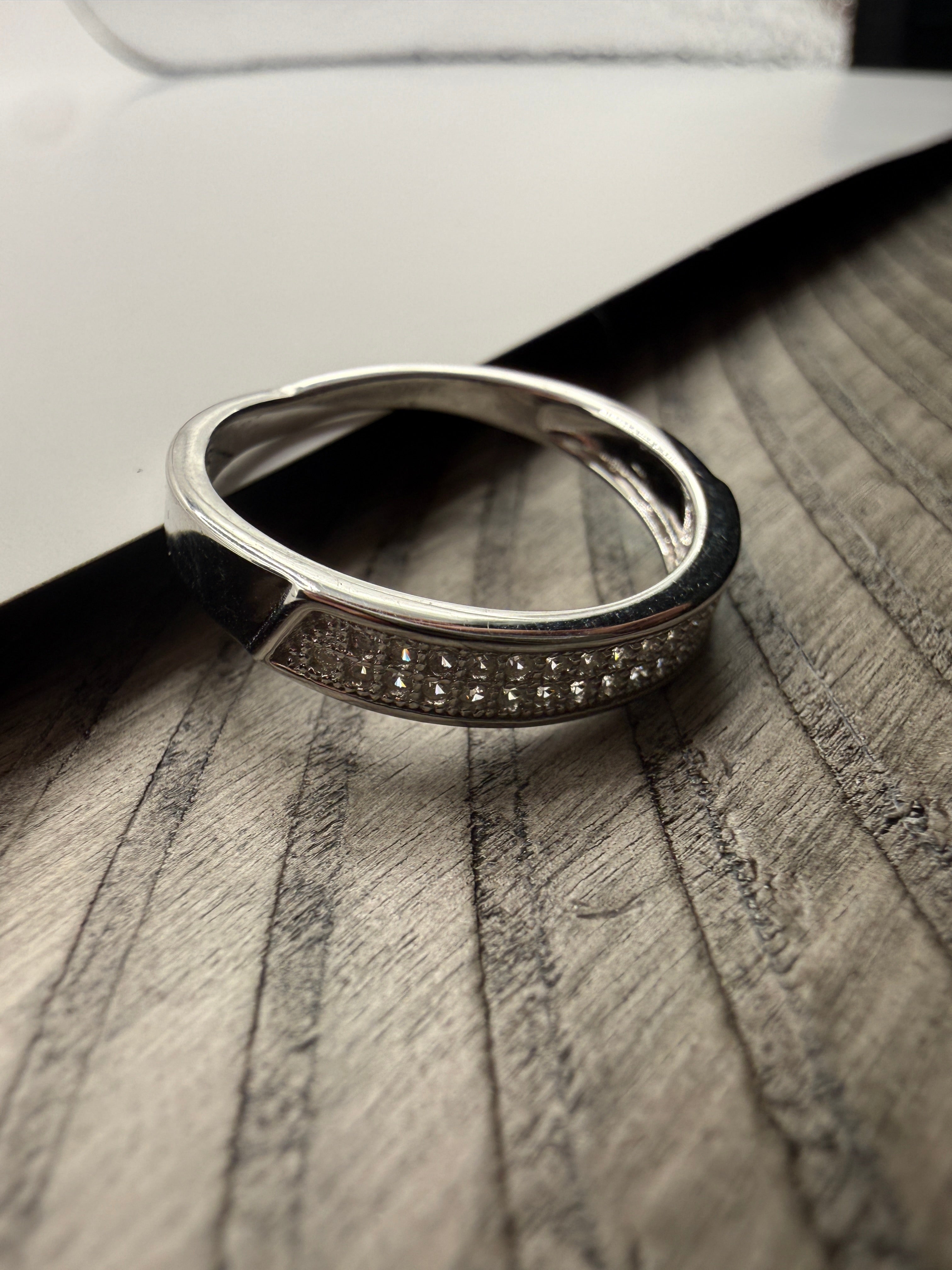 Solis Ring 8"