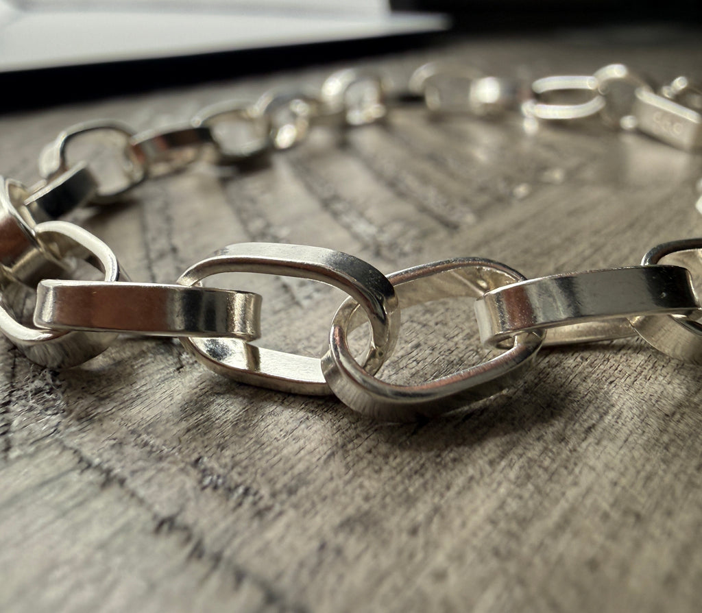 Modern Paperclip Link Chain Bracelet 8"